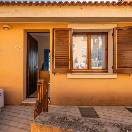 Holiday home Le Gemelle Al 212 *